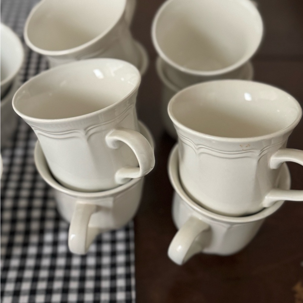 Elegant White Ceramic Coffee Mugs Set